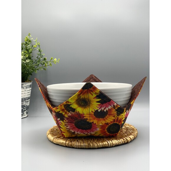 Set of Three Sizes, Microwave Soup Bowl Cozy, Dinner Plate, Pint Size Sunflower - Picture 5 of 9